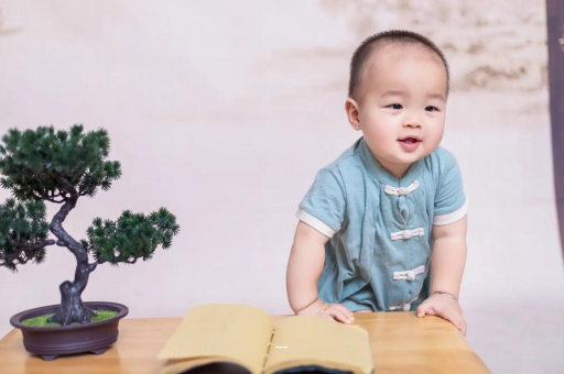 青州宝宝爱吐奶是什么原因